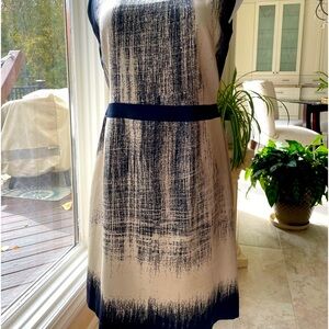 Silk cocktail dress Elie Tahari. Beautiful, soft fabric and impeccable tailoring